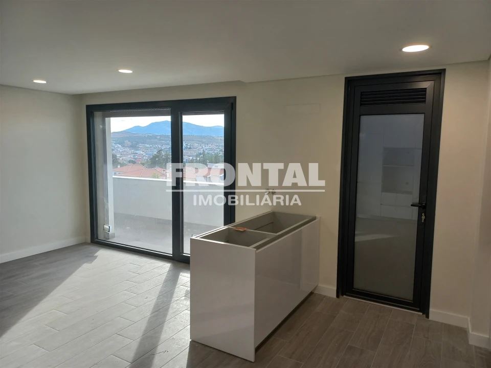 Apartamento T0 para Venda em Mirandela Foto 1