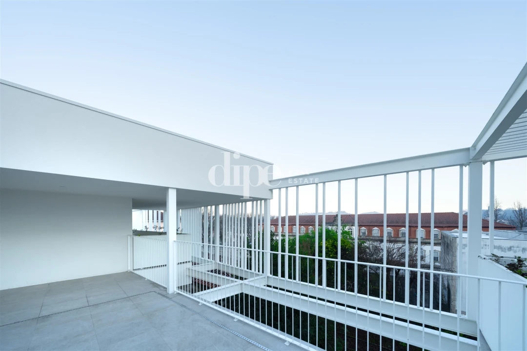 Apartamento T1 para Venda em Urgezes Foto 4