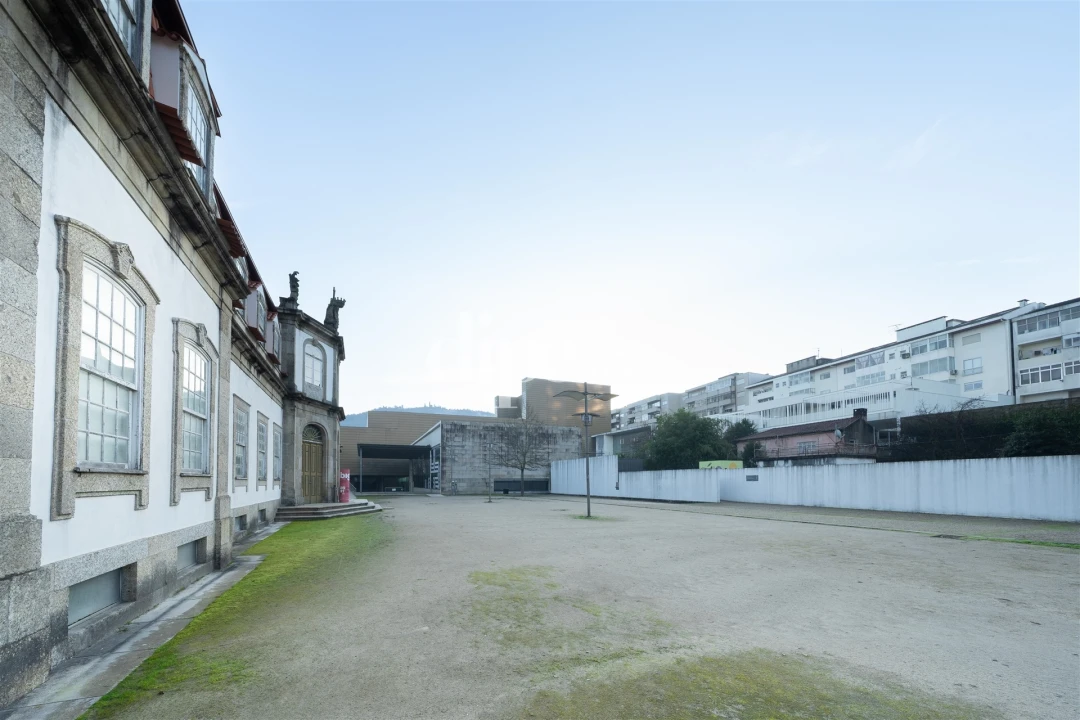 Apartamento T1 para Venda em Urgezes Foto 12