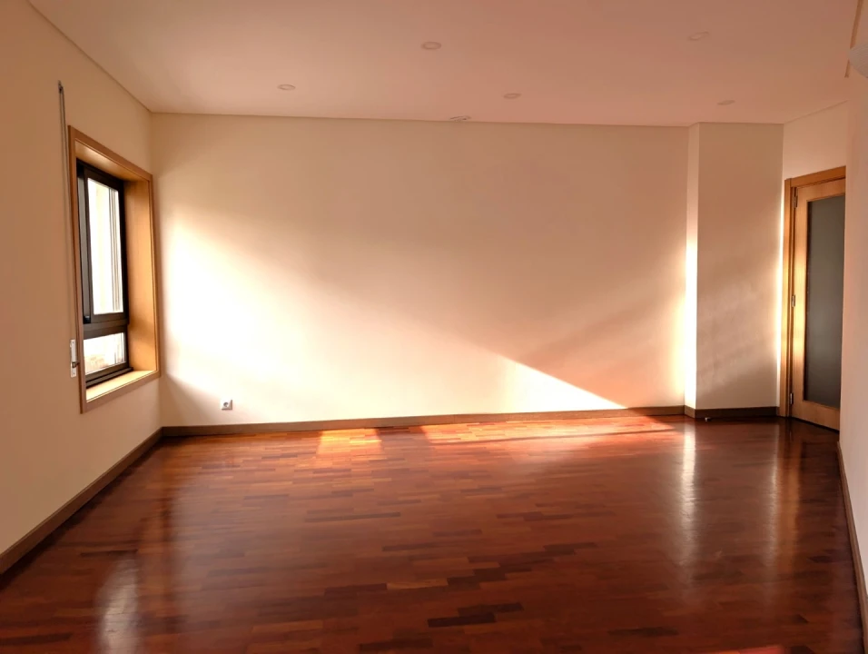 Apartamento T3 para Venda em Glória e Vera Cruz Foto 4