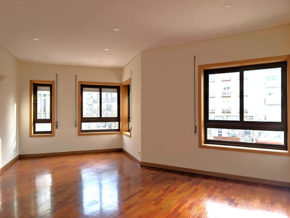 Apartamento T3 para Venda em Glória e Vera Cruz Foto 3