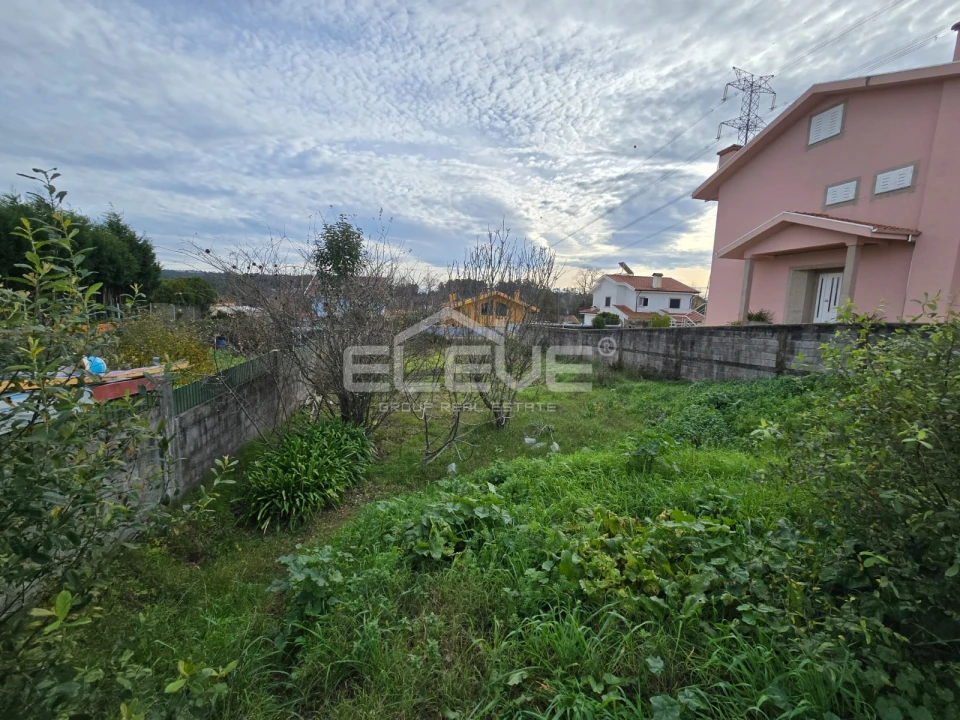 Terreno para Venda em Sandim, Olival, Lever e Crestuma Foto 1