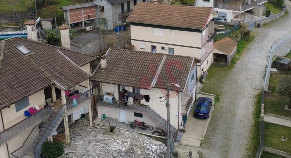 Moradia T4 para Venda em Estorãos