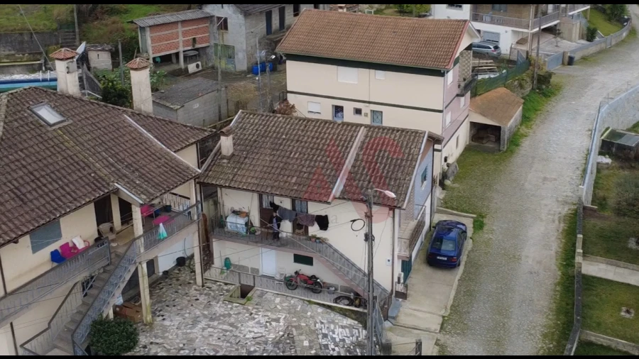 Moradia T4 para Venda em Estorãos