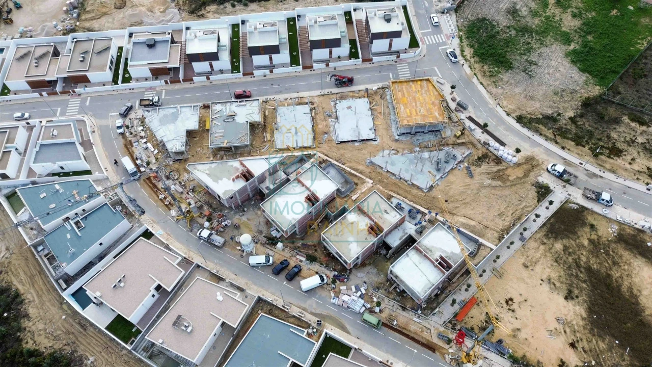 Moradia T2 para Venda em Tornada e Salir do Porto Foto 19