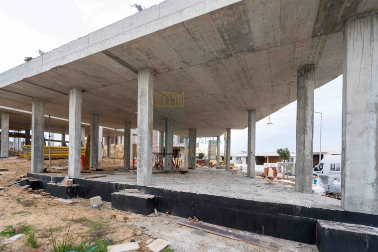 Moradia T2 para Venda em Tornada e Salir do Porto Foto 5