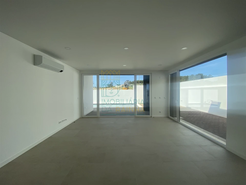 Moradia T2 para Venda em Tornada e Salir do Porto Foto 13