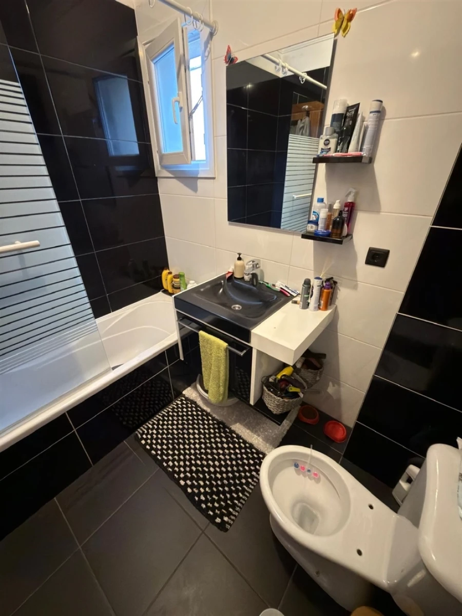 Apartamento T2 para Venda em Camara de Lobos Foto 9