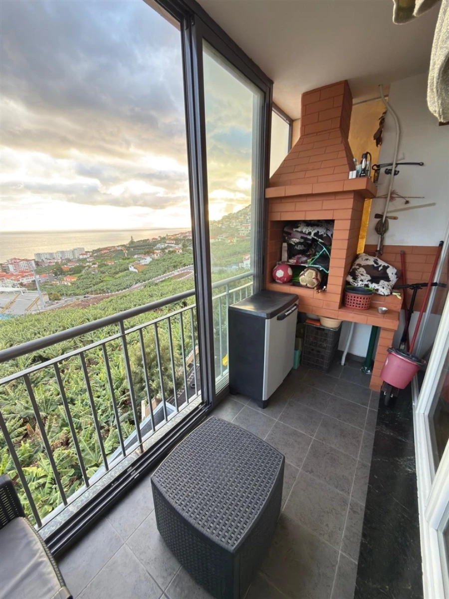 Apartamento T2 para Venda em Camara de Lobos Foto 4