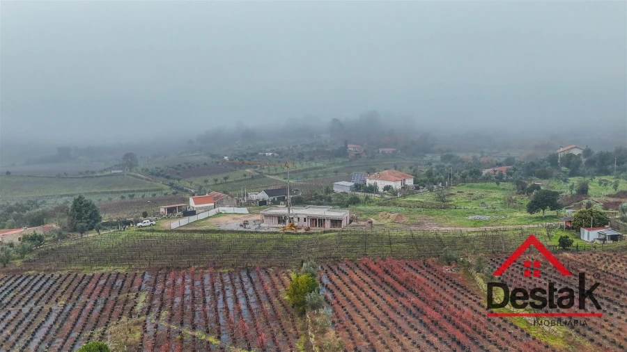 Terreno para Venda em Silgueiros Foto 3