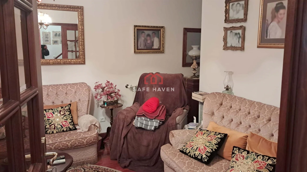 Moradia T3 para Venda em Seia, São Romão e Lapa dos Dinheiros Foto 6