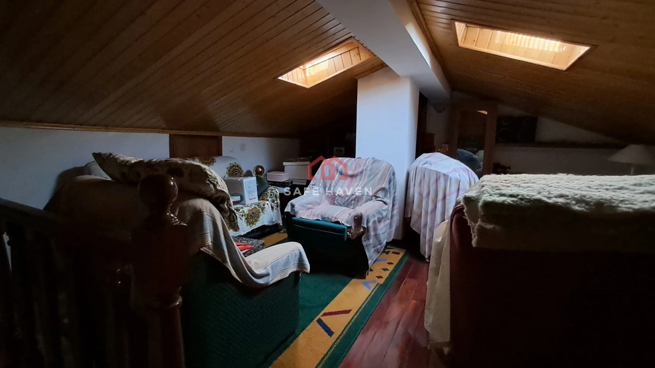 Moradia T3 para Venda em Seia, São Romão e Lapa dos Dinheiros Foto 21