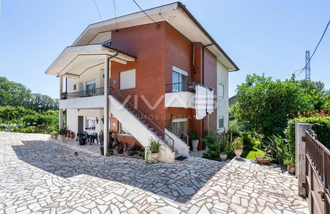 Moradia T6 para Venda em Lage Foto 1