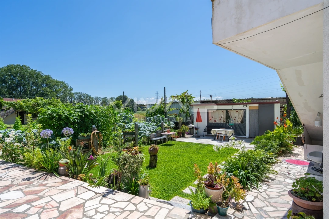 Moradia T6 para Venda em Lage Foto 27