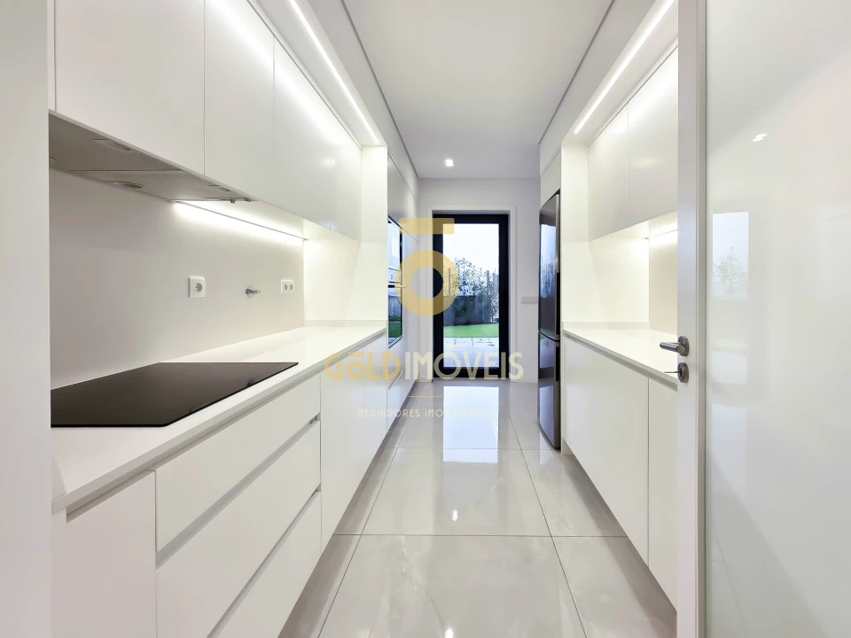 Apartamento T3 para Venda em Penafiel Foto 3