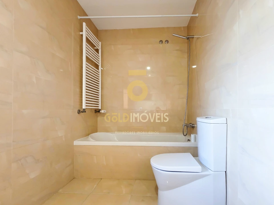 Apartamento T3 para Arrendamento em Penafiel Foto 19