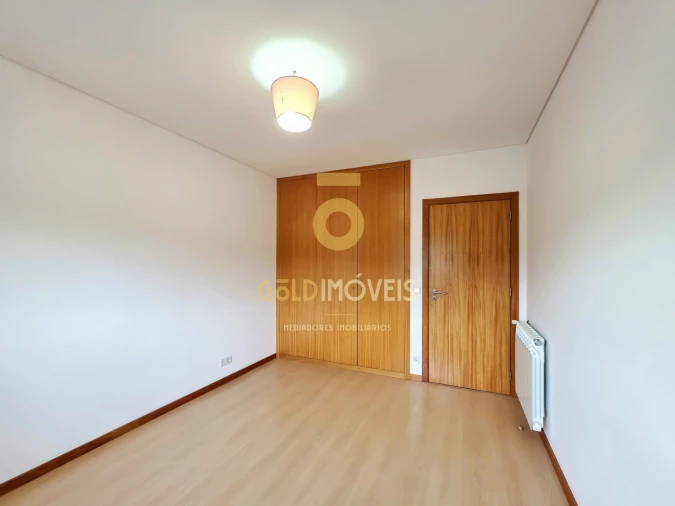 Apartamento T3 para Arrendamento em Penafiel Foto 15