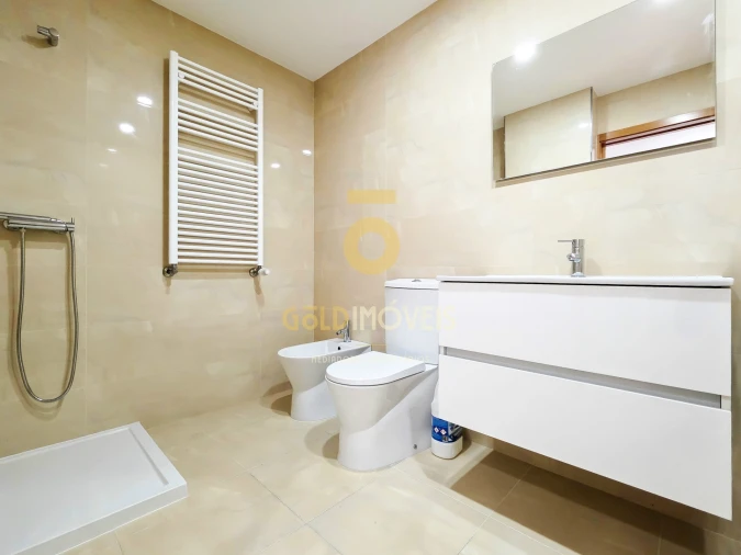 Apartamento T3 para Arrendamento em Penafiel Foto 16