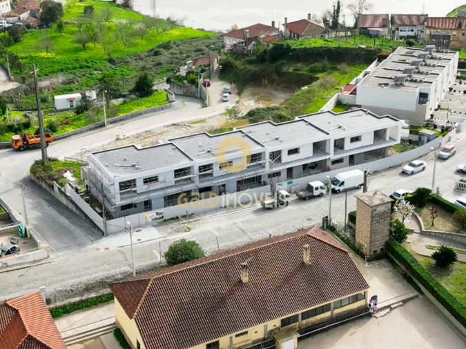 Moradia T3 para Venda em Alpendorada, Várzea e Torrão Foto 4