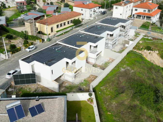 Moradia T3 para Venda em Alpendorada, Várzea e Torrão Foto 2