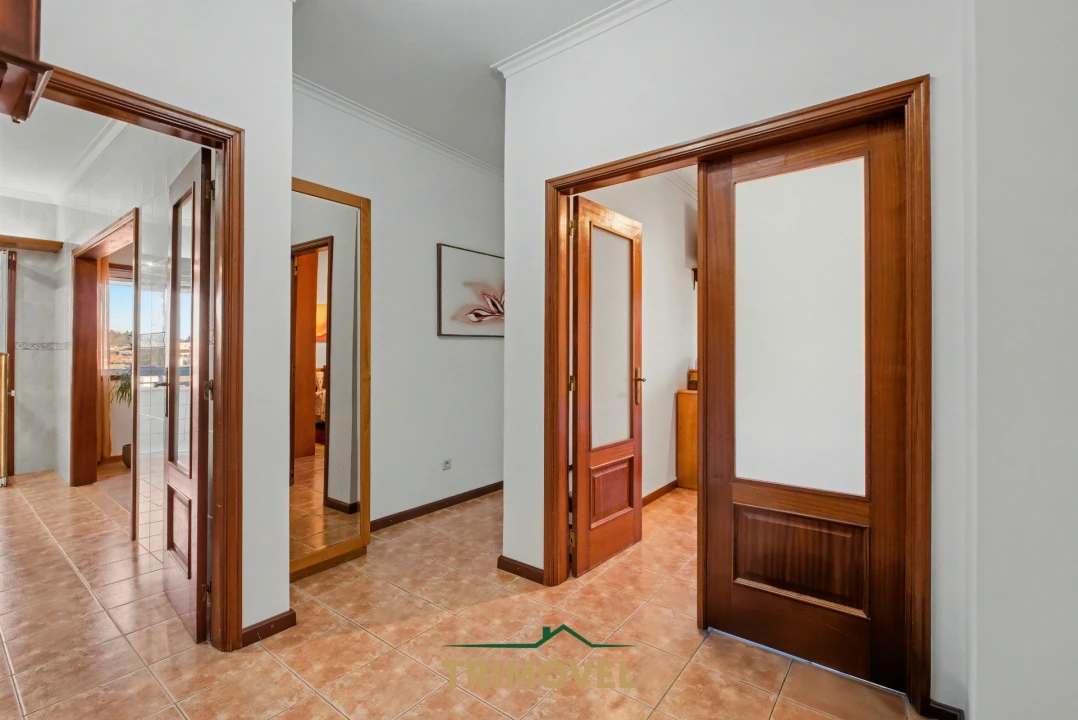 Apartamento T2 para Venda em São Roque Foto 9