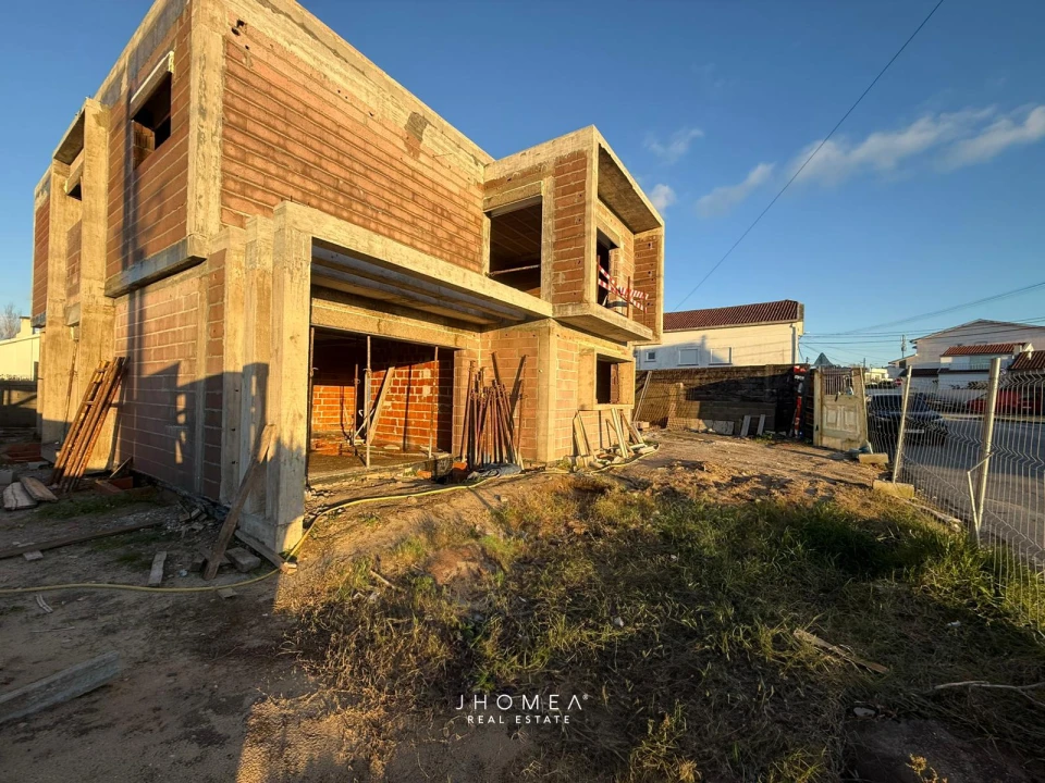 Moradia T4 para Venda em Santa Joana Foto 4