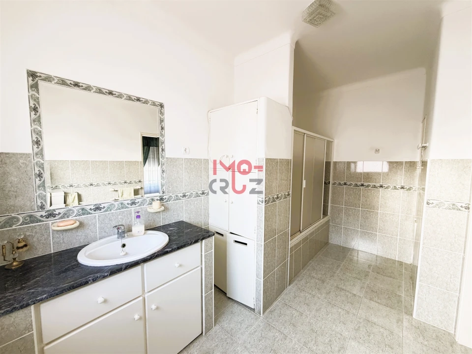 Moradia T8 para Venda em Tramagal Foto 23