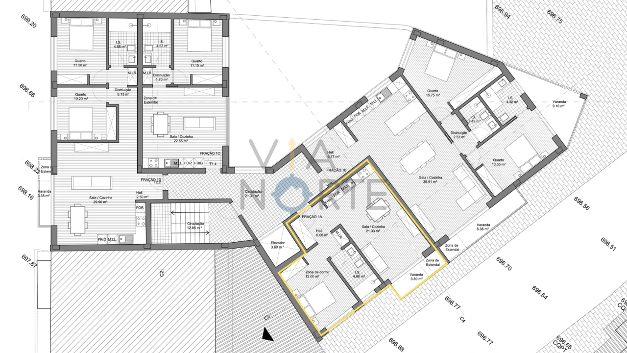Apartamento T1 para Venda em Sé, Santa Maria e Meixedo Foto 11