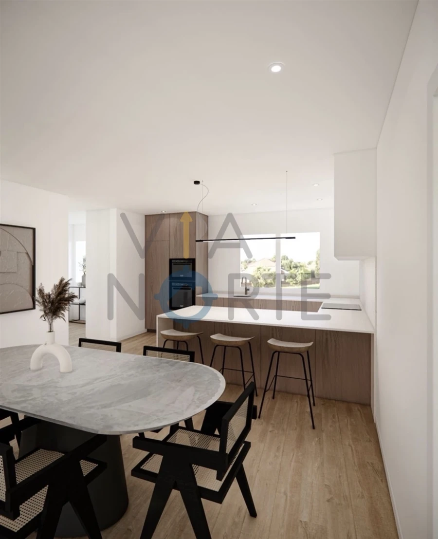 Apartamento T0 para Venda em Sé, Santa Maria e Meixedo Foto 10