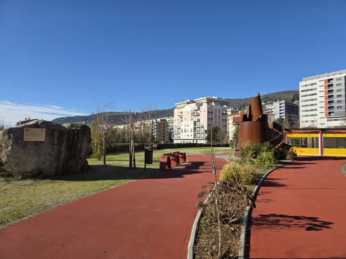 Apartamento T1 para Venda em Covilhã e Canhoso Foto 17