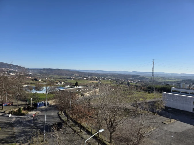 Apartamento T1 para Venda em Covilhã e Canhoso Foto 11