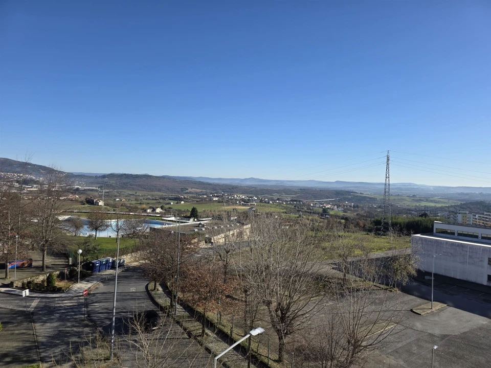 Apartamento T1 para Venda em Covilhã e Canhoso Foto 11