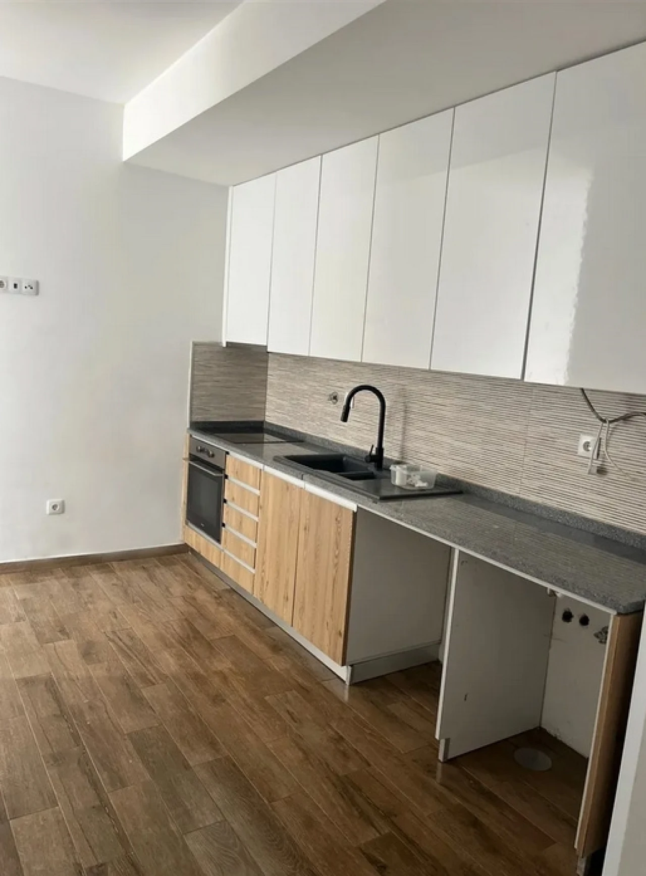 Apartamento T2 para Venda em Sé e São Lourenço Foto 2