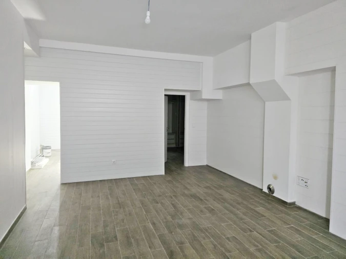 Apartamento T2 para Venda em Sé e São Lourenço Foto 9