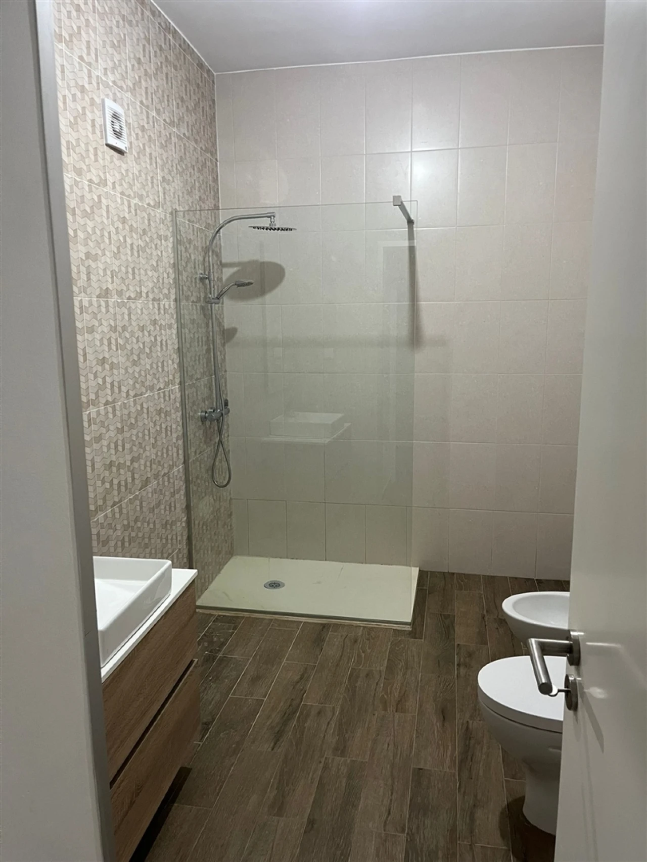 Apartamento T2 para Venda em Sé e São Lourenço Foto 4