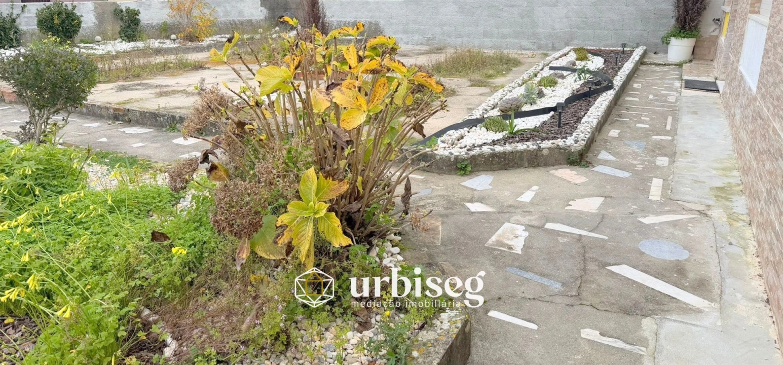 Moradia T3 para Venda em Paião Foto 23