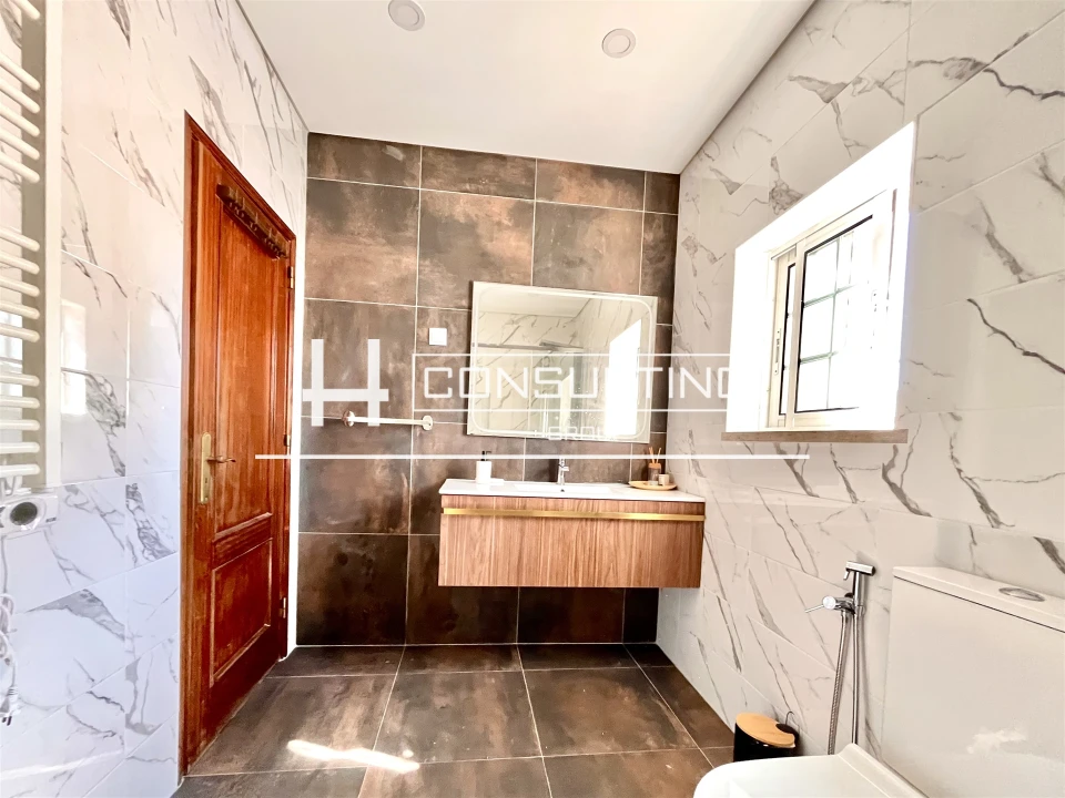 Moradia T3 para Arrendamento em Quinta do Conde Foto 34