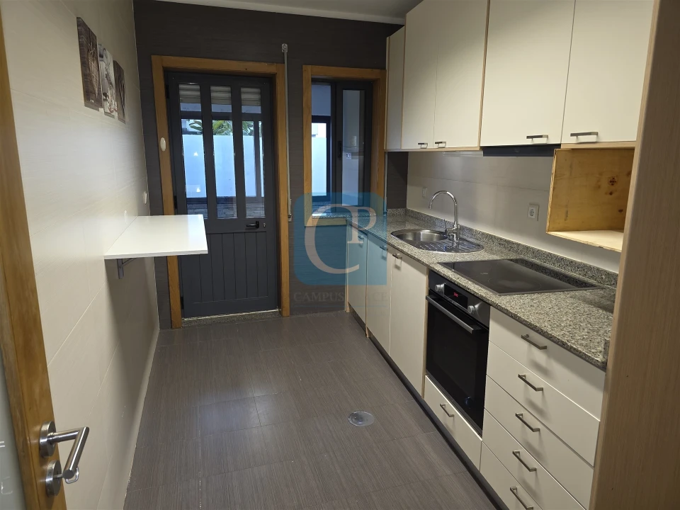 Apartamento T2 para Arrendamento em São Mamede de Infesta e Senhora da Hora Foto 9