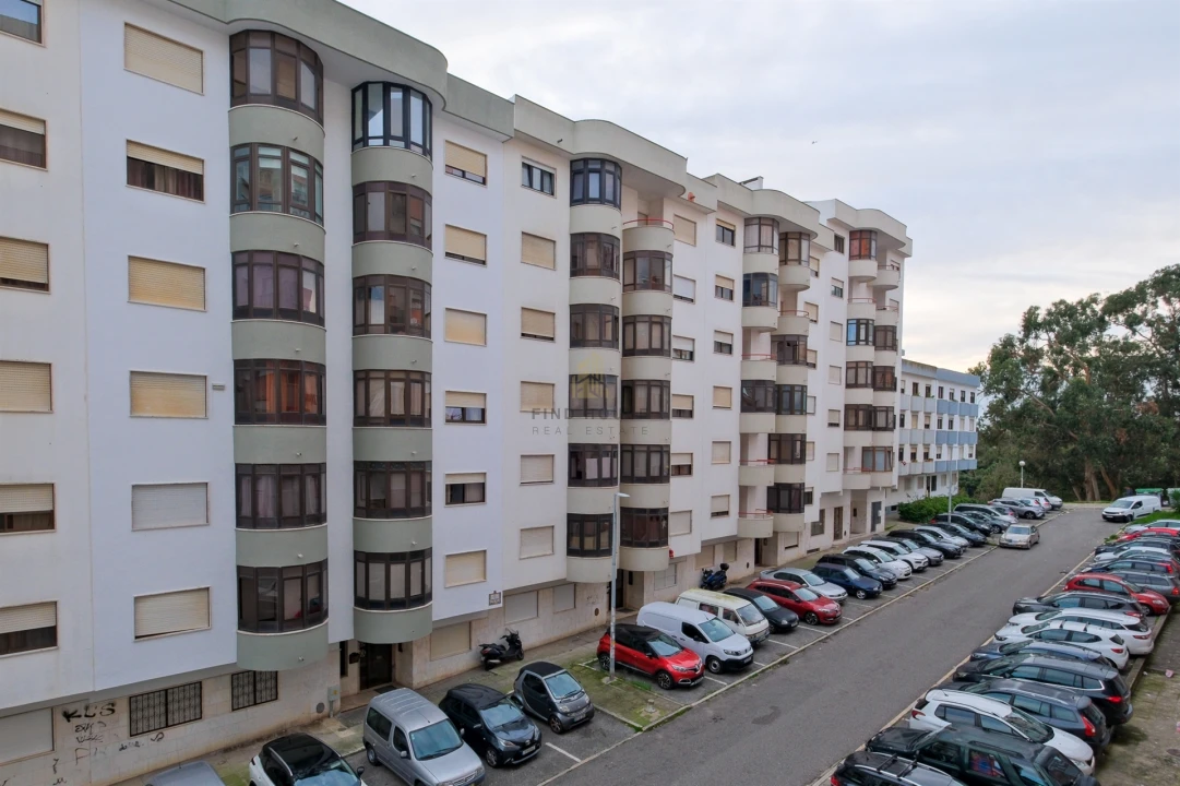 Apartamento T3 para Venda em Rio de Mouro Foto 27