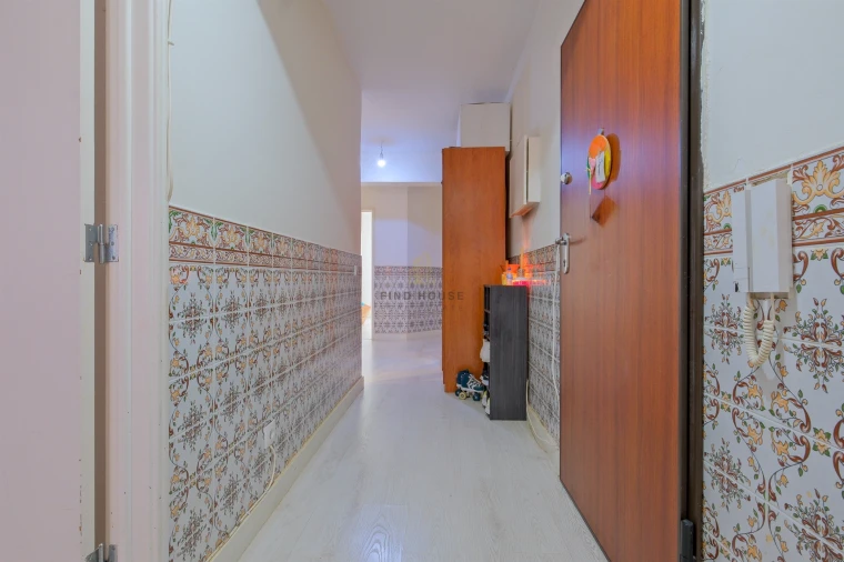 Apartamento T3 para Venda em Rio de Mouro Foto 1