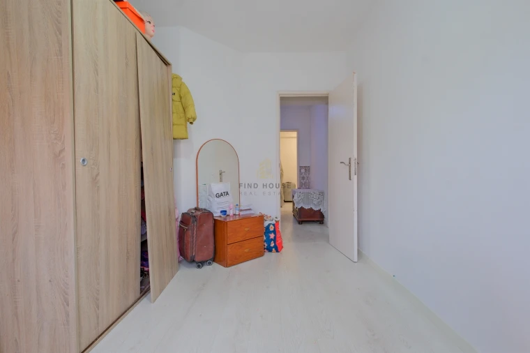 Apartamento T3 para Venda em Rio de Mouro Foto 10