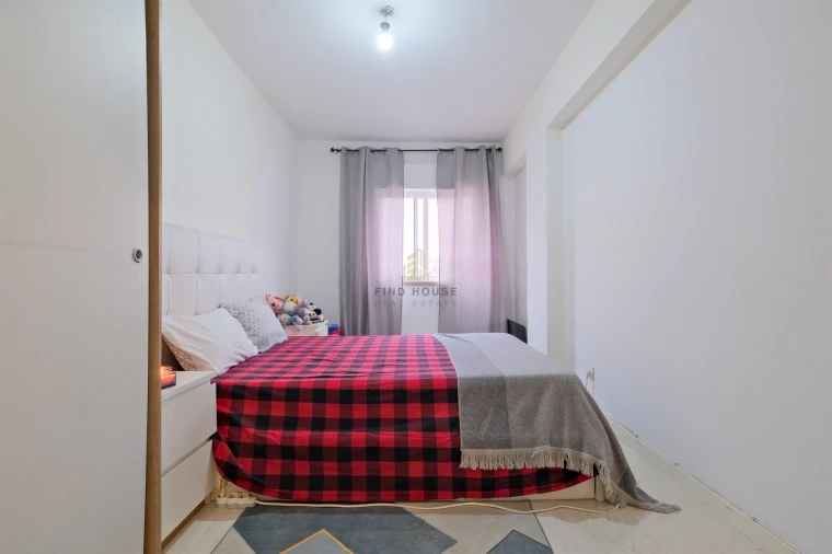 Apartamento T3 para Venda em Rio de Mouro Foto 12