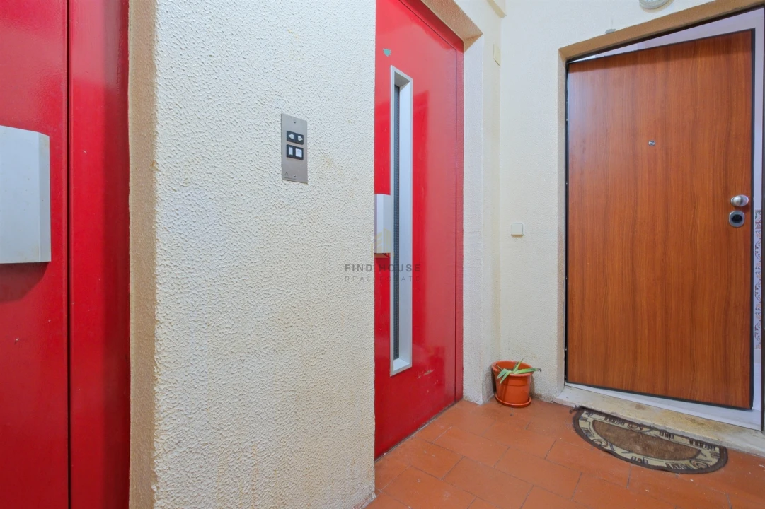 Apartamento T3 para Venda em Rio de Mouro Foto 28