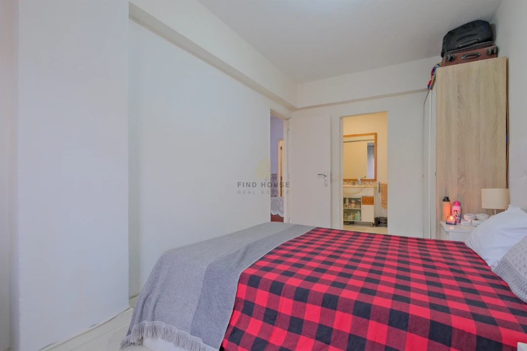 Apartamento T3 para Venda em Rio de Mouro Foto 13