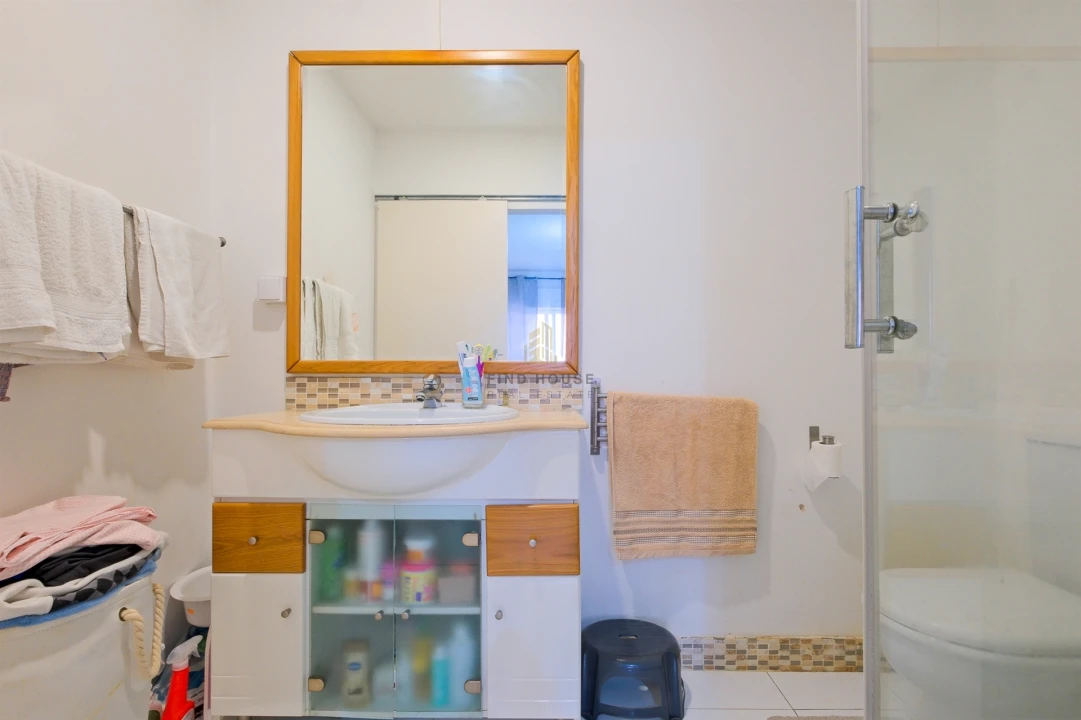 Apartamento T3 para Venda em Rio de Mouro Foto 17