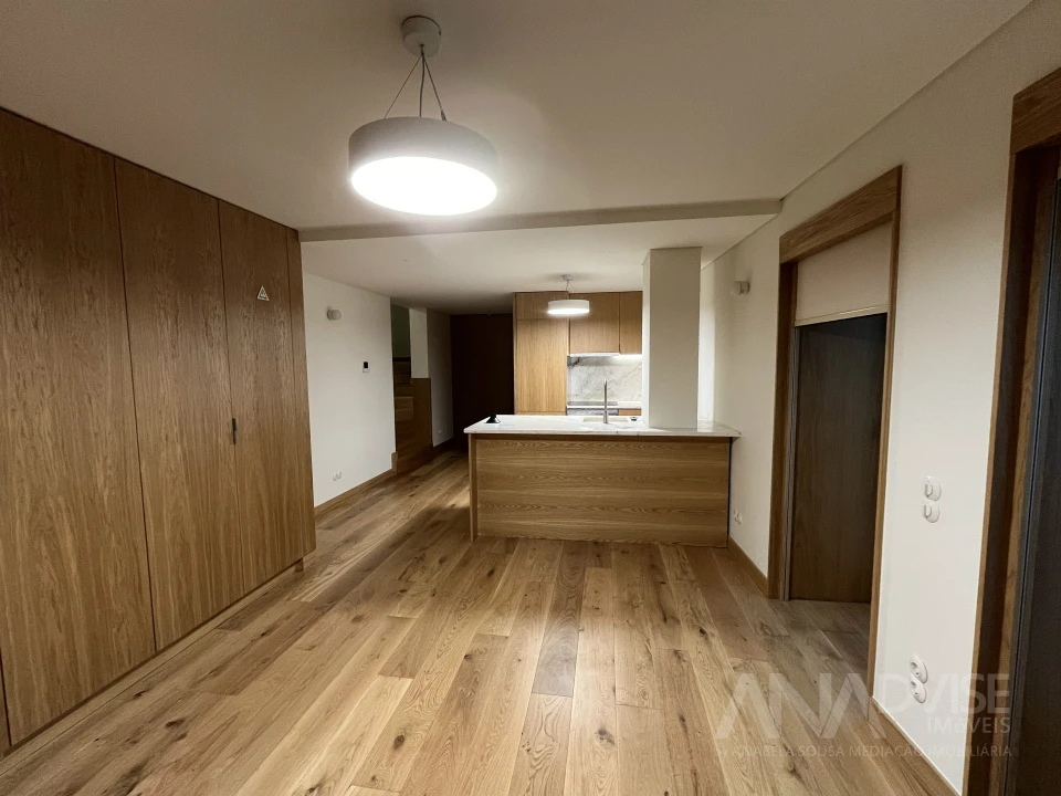 Apartamento T1 para Arrendamento em Viseu Foto 1