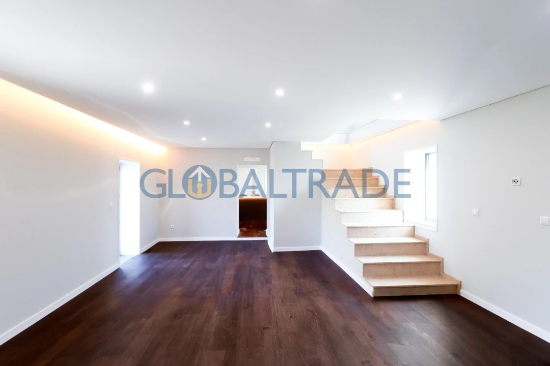 Moradia T3 para Venda em Frazão Arreigada Foto 19