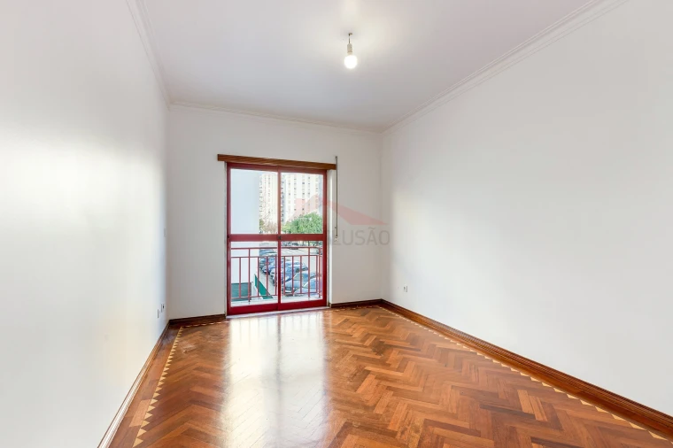 Apartamento T3 para Venda em Carregado e Cadafais Foto 14