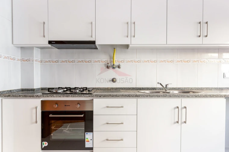 Apartamento T3 para Venda em Carregado e Cadafais Foto 2