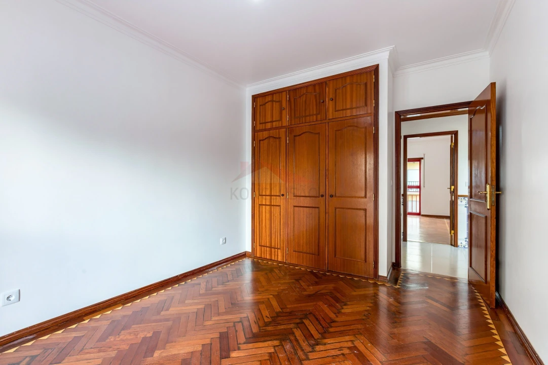 Apartamento T3 para Venda em Carregado e Cadafais Foto 10